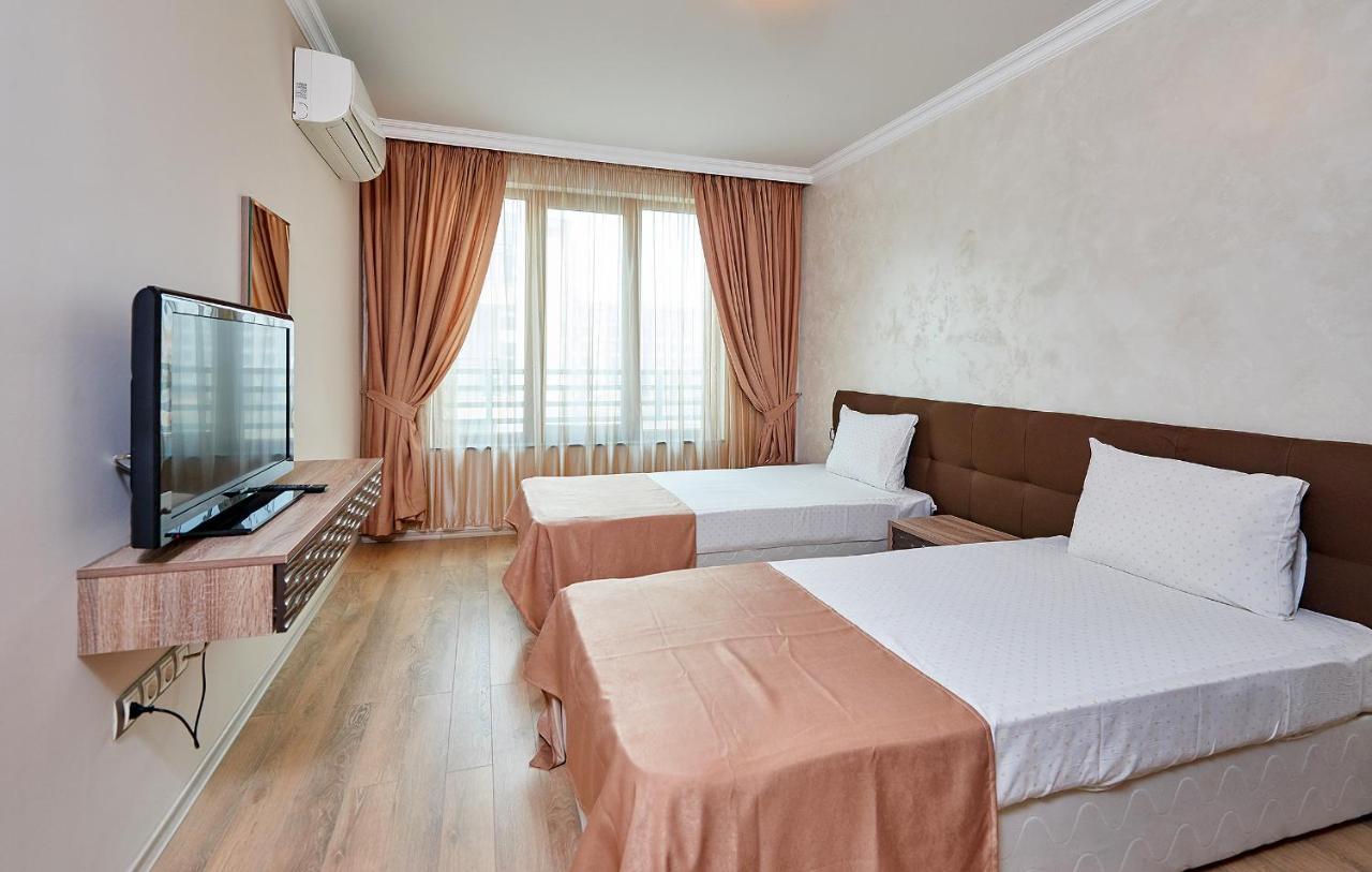 Boutique Rose Gardens Pomorie Aparthotel Bagian luar foto