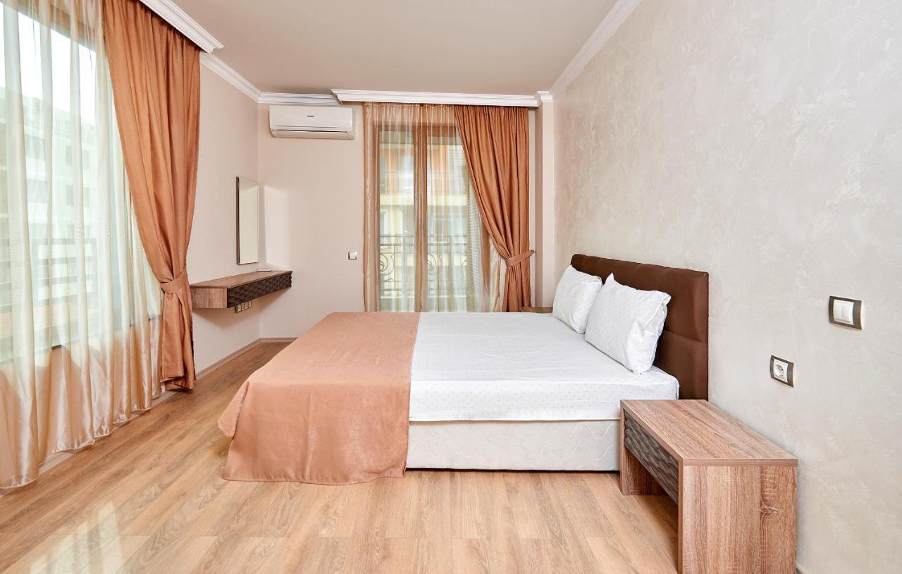 Boutique Rose Gardens Pomorie Aparthotel Bagian luar foto