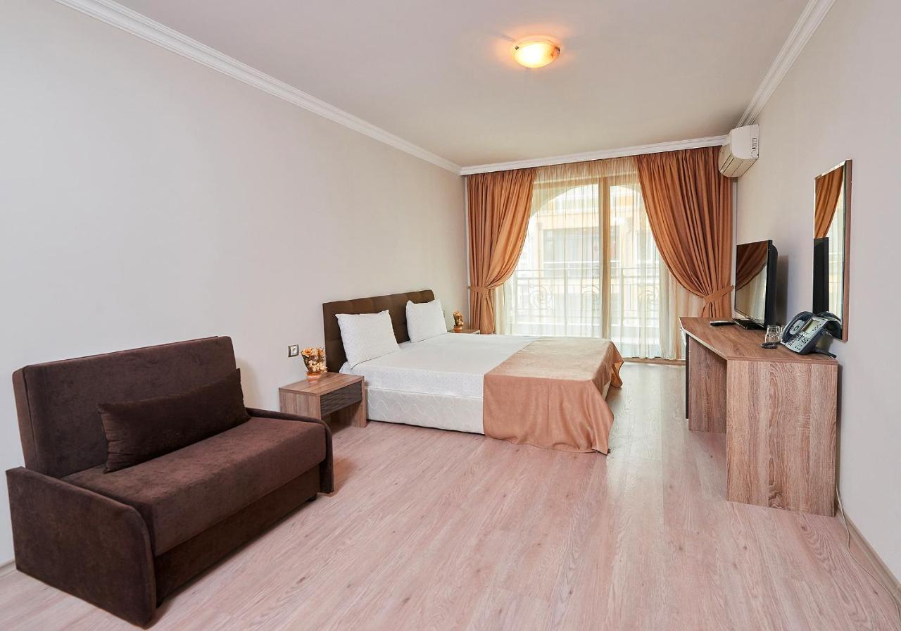 Boutique Rose Gardens Pomorie Aparthotel Bagian luar foto