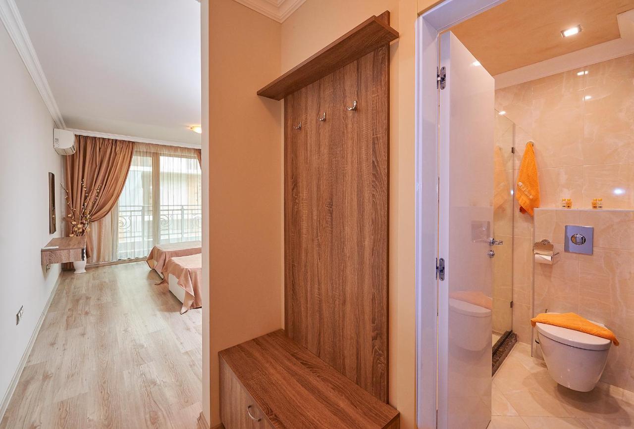 Boutique Rose Gardens Pomorie Aparthotel Bagian luar foto