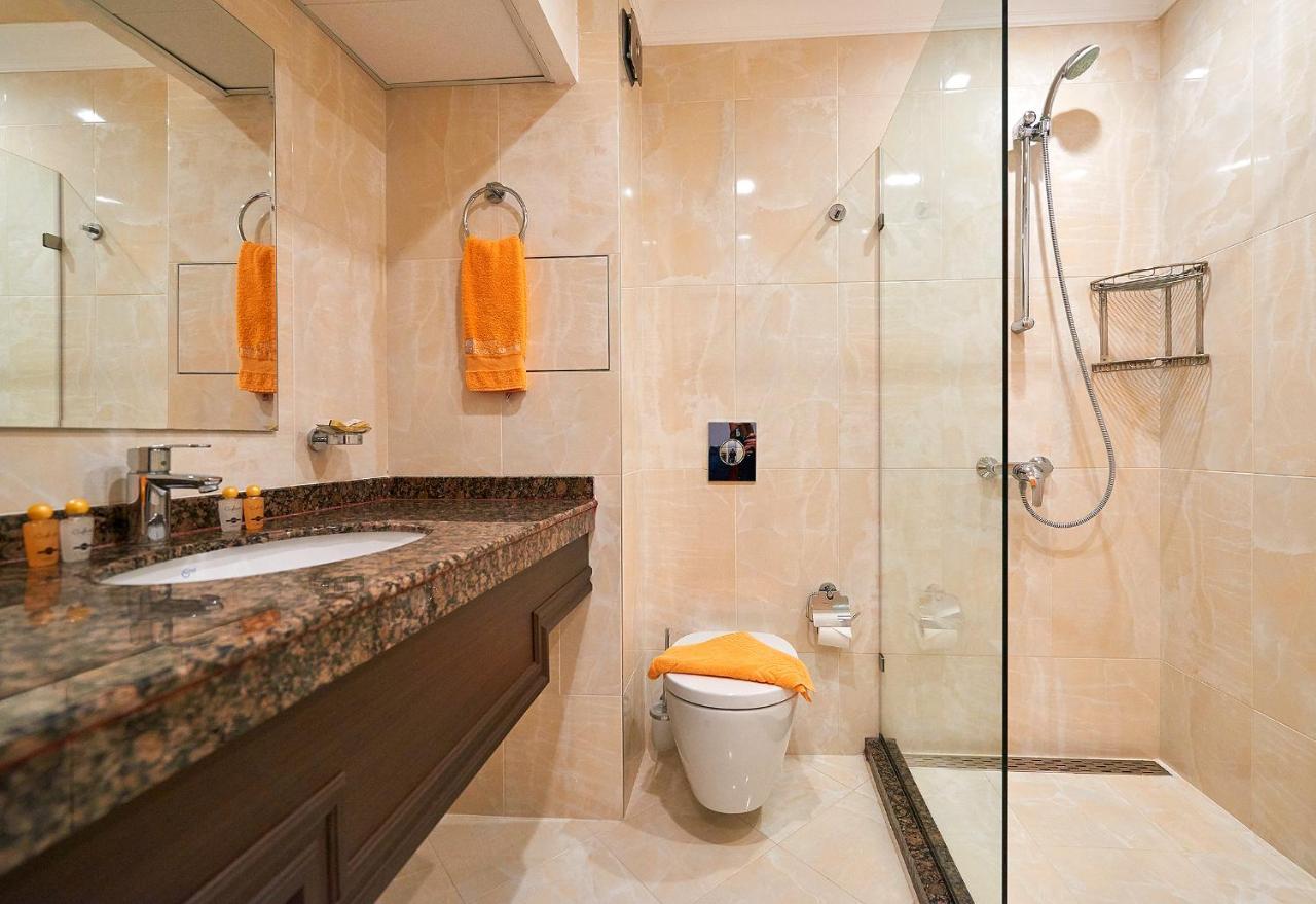 Boutique Rose Gardens Pomorie Aparthotel Bagian luar foto