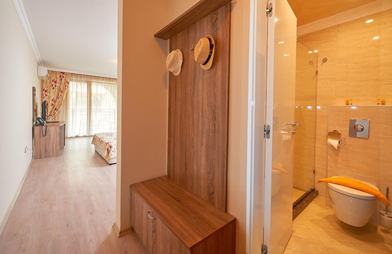 Boutique Rose Gardens Pomorie Aparthotel Bagian luar foto