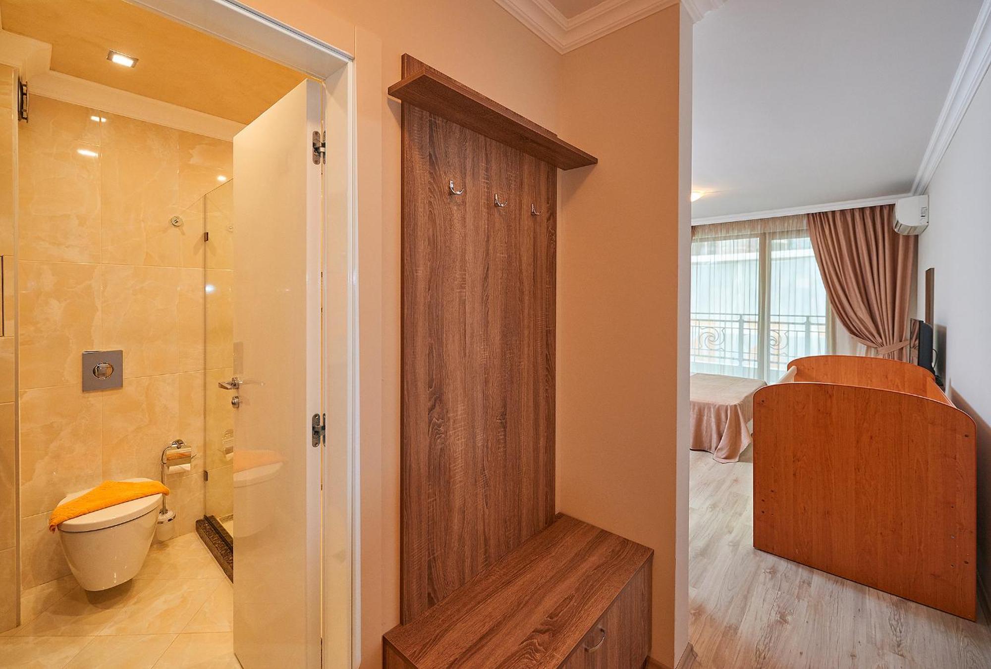 Boutique Rose Gardens Pomorie Aparthotel Bagian luar foto